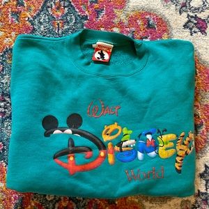 VINTAGE WALT DISNEY WORLD SWEATSHIRT